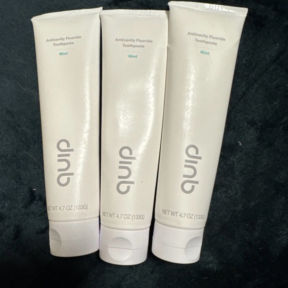 Quip Lot Of 3 Anti-Cavity Fluoride Toothpaste Mint Flavor 4.7 oz Sealed ***READ